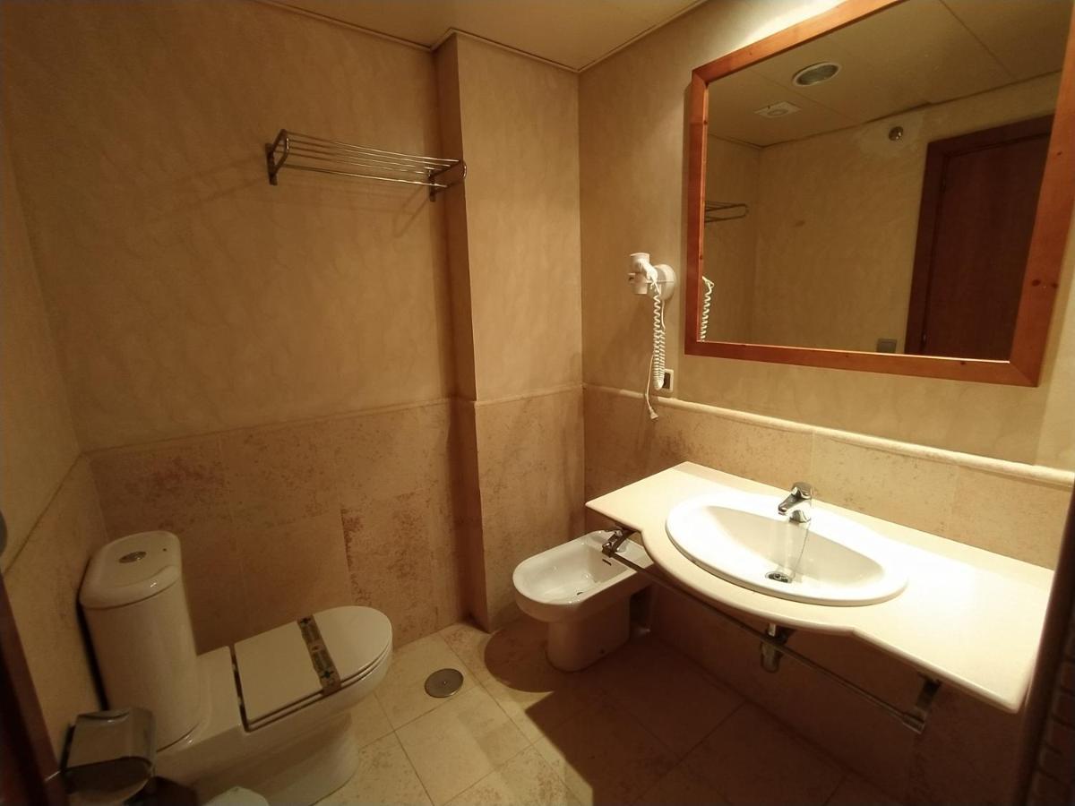 Vistas Laterales Psicina Primera Planta Isla Canela Ngoại thất bức ảnh