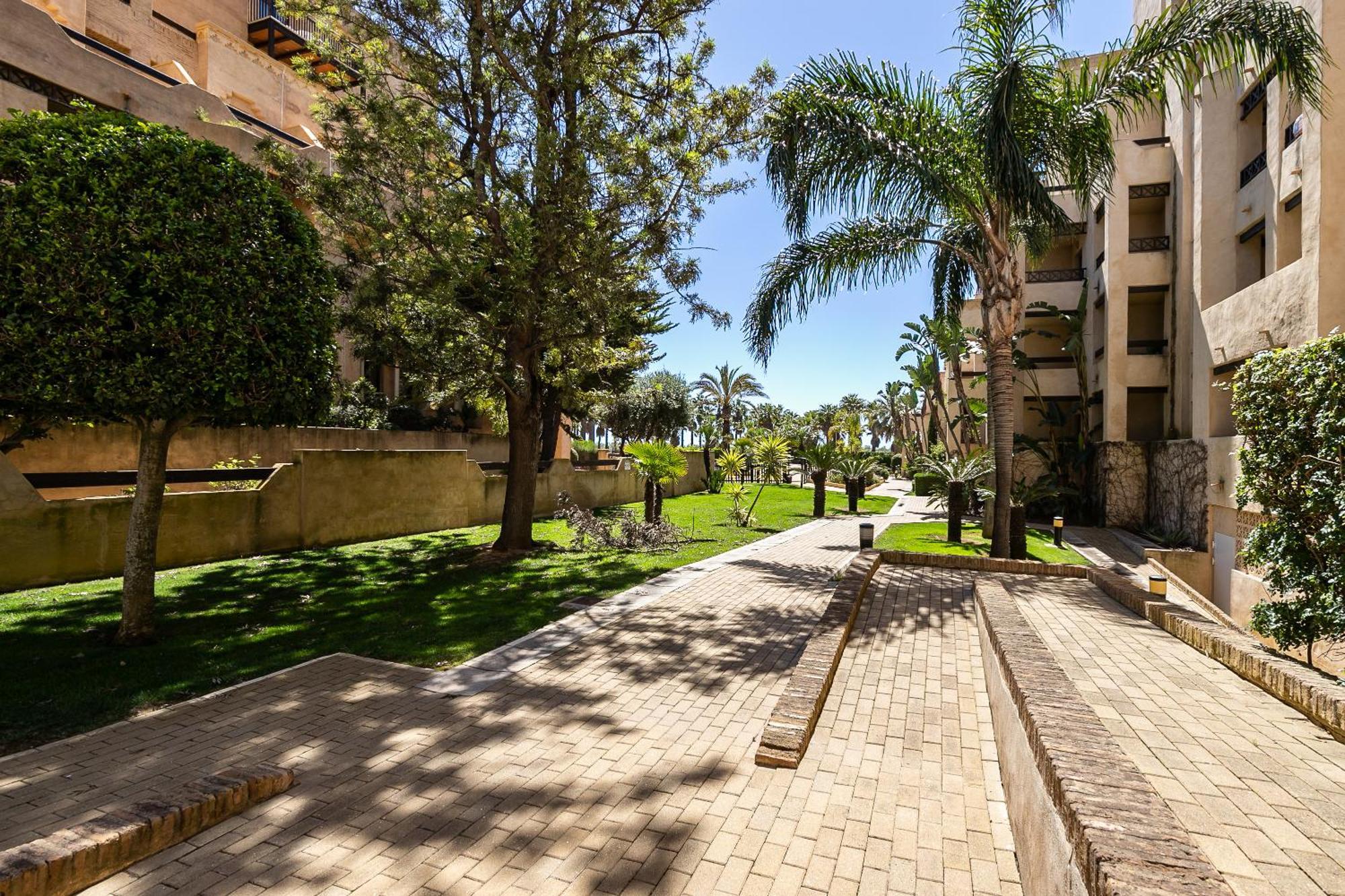 Vistas Laterales Psicina Primera Planta Isla Canela Ngoại thất bức ảnh