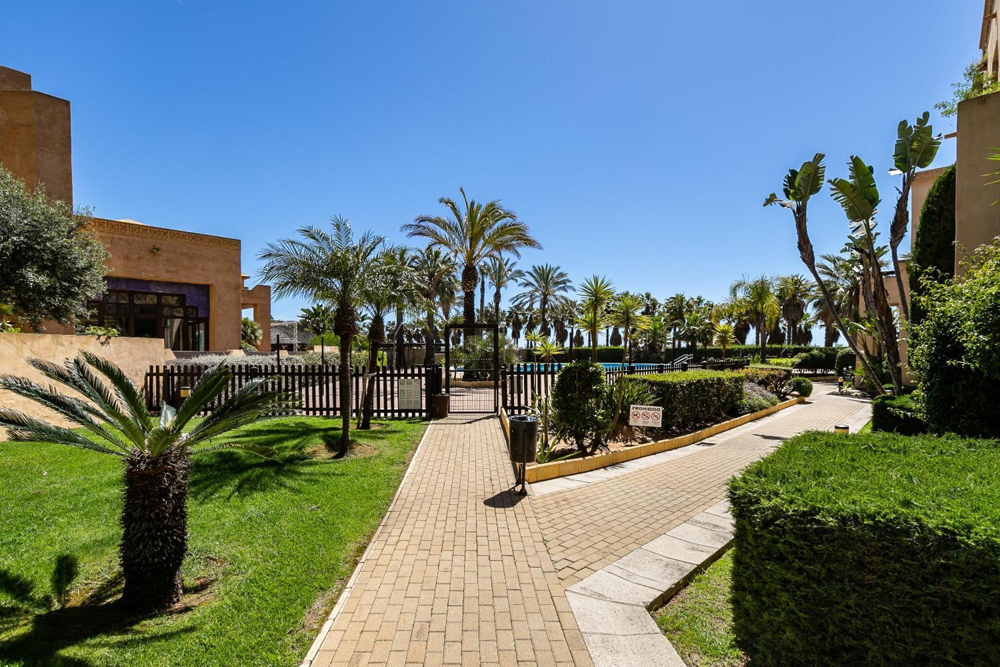 Vistas Laterales Psicina Primera Planta Isla Canela Ngoại thất bức ảnh